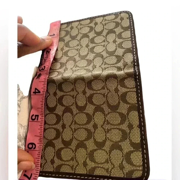 Coach ID Card Wallet in color natural - Picture 2 of 7